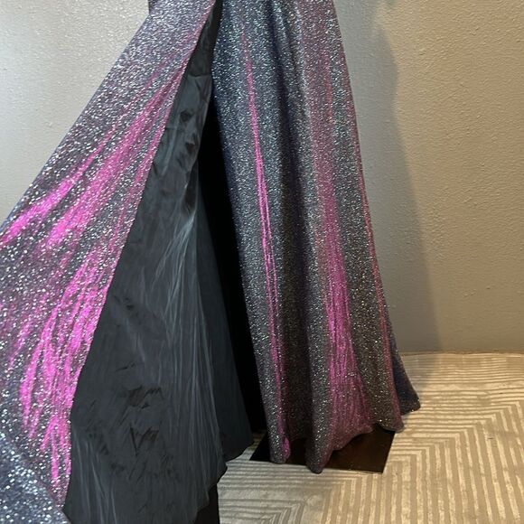 Xscape women’s off-the-shoulder sweetheart neck cap sleeve glitter gown size 6 - Picture 13 of 14